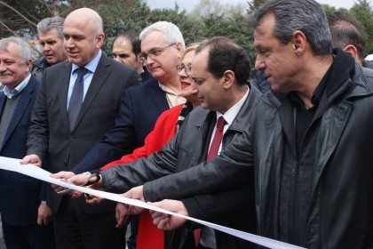 Χωρίς τους εκπροσώπους των επαγγελματιών εγκαινιάστηκε ο κάθετος άξονας Κομοτηνή – ελληνοβουλγαρικά σύνορα item-thumbnail
